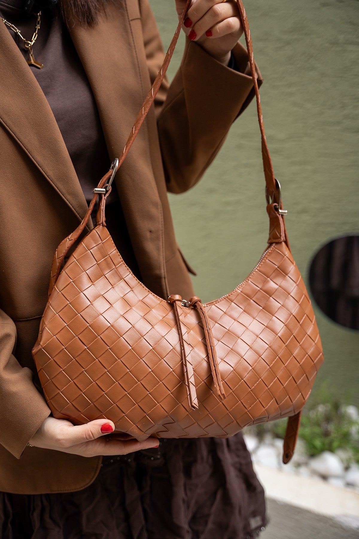 Luxe Örgü Detaylı Kol Çantası - TABA