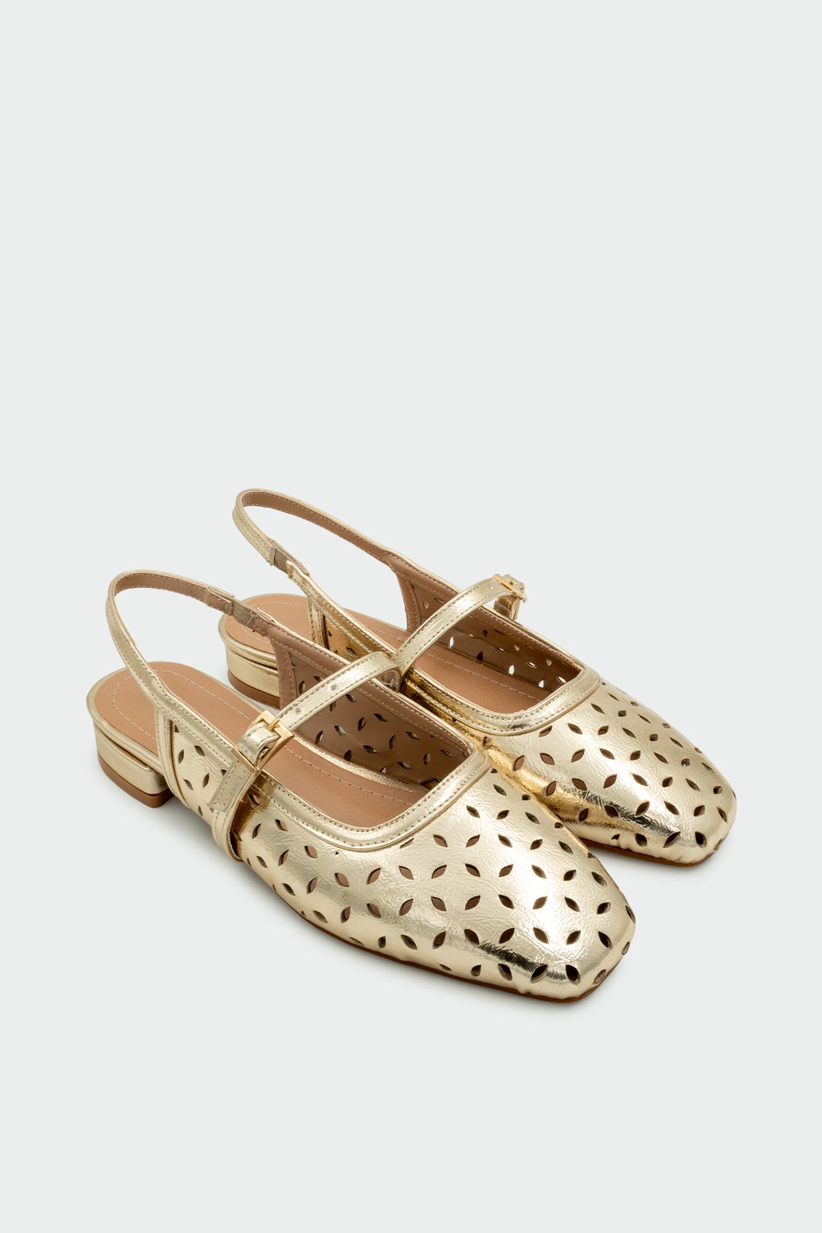 Elina Lazer Kesim Detaylı Düz Kadın Babet - GOLD