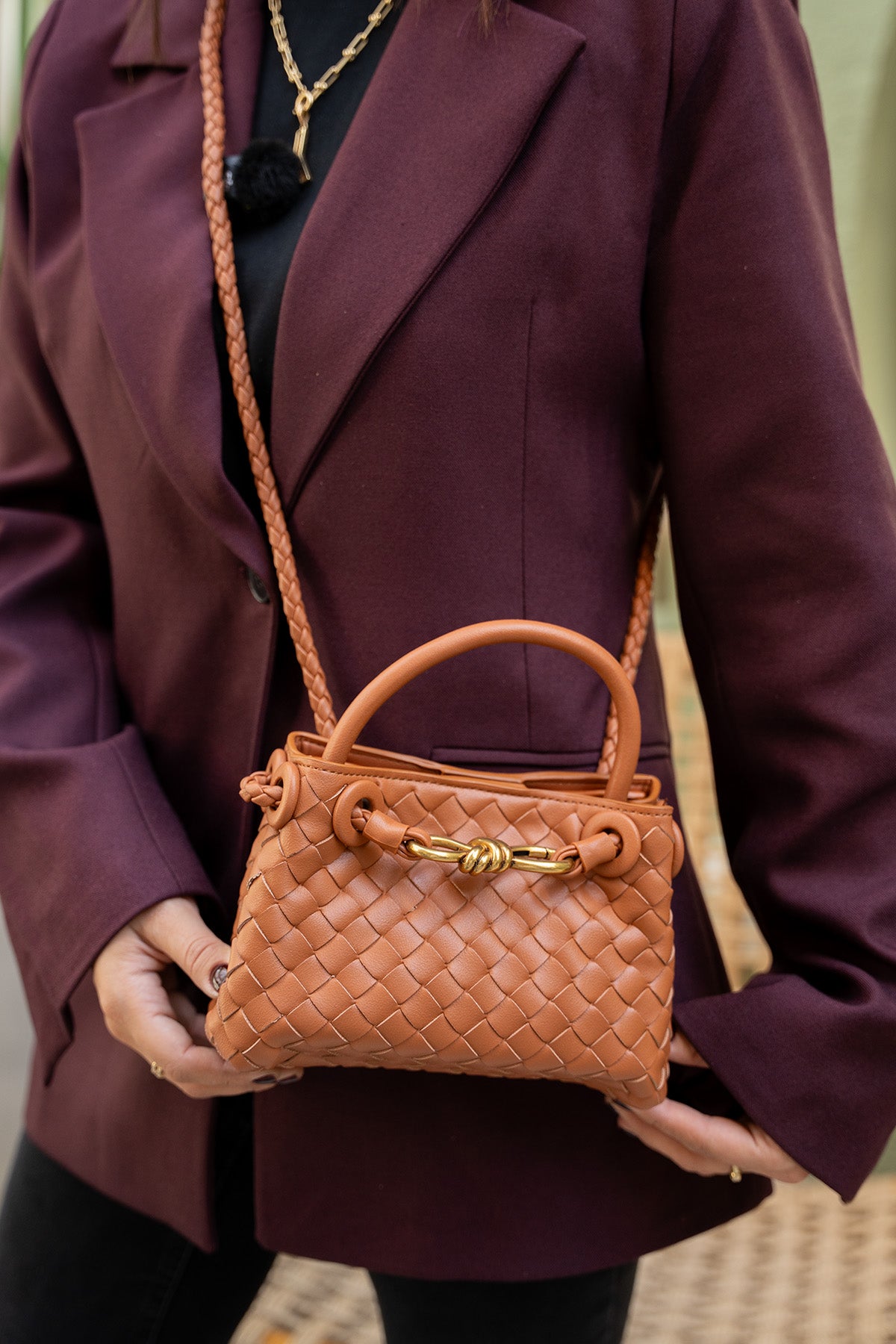 Sanmor Gold Düğüm Aksesuarlı Çapraz Çanta - TABA