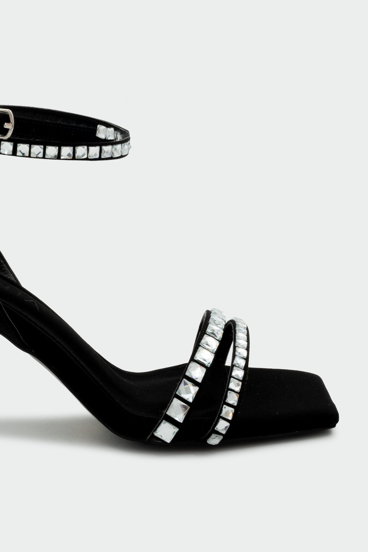 Jane Kristal Taş Detaylı Topuklu Ayakkabı - SİYAH