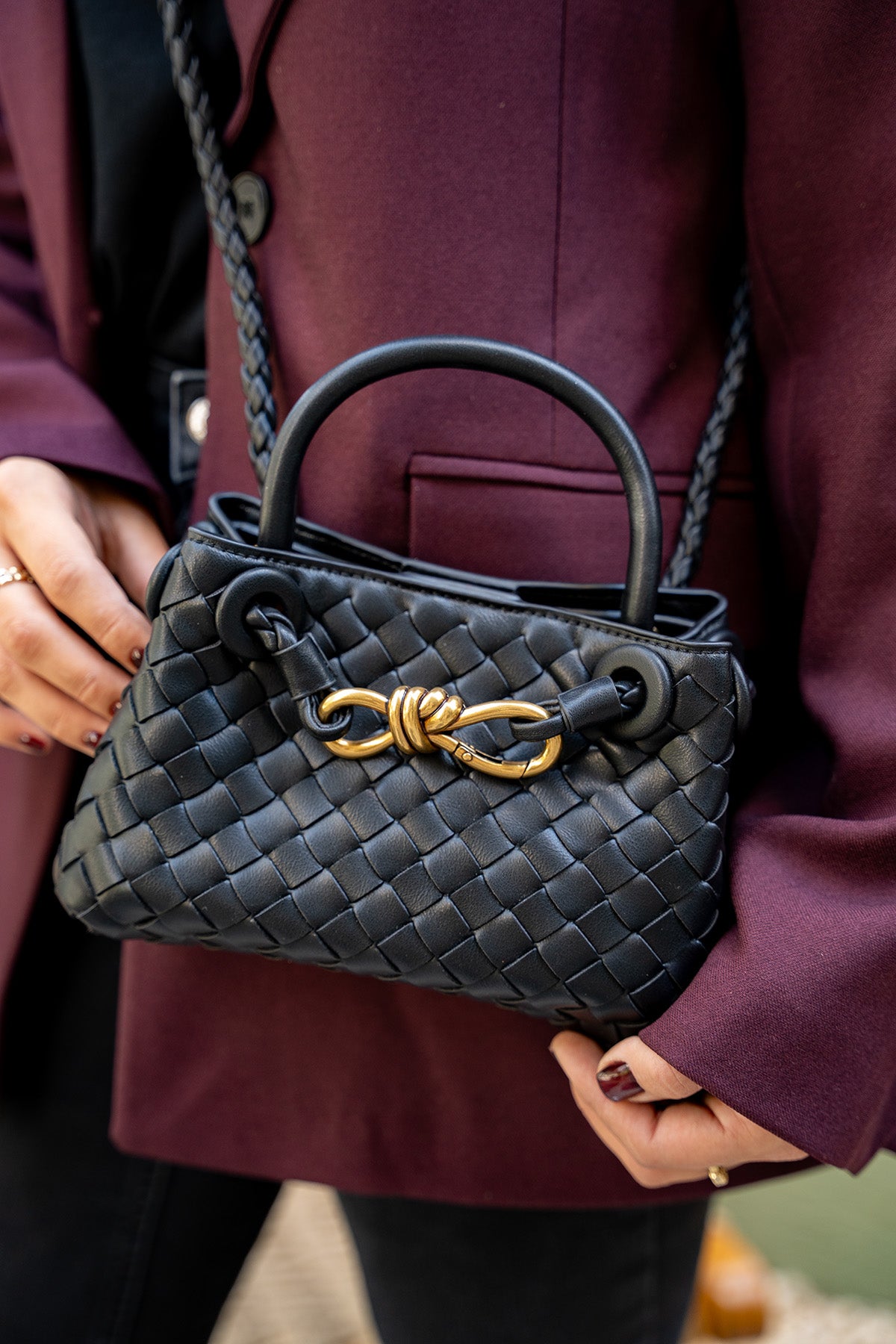 Sanmor Gold Düğüm Aksesuarlı Çapraz Çanta - SİYAH