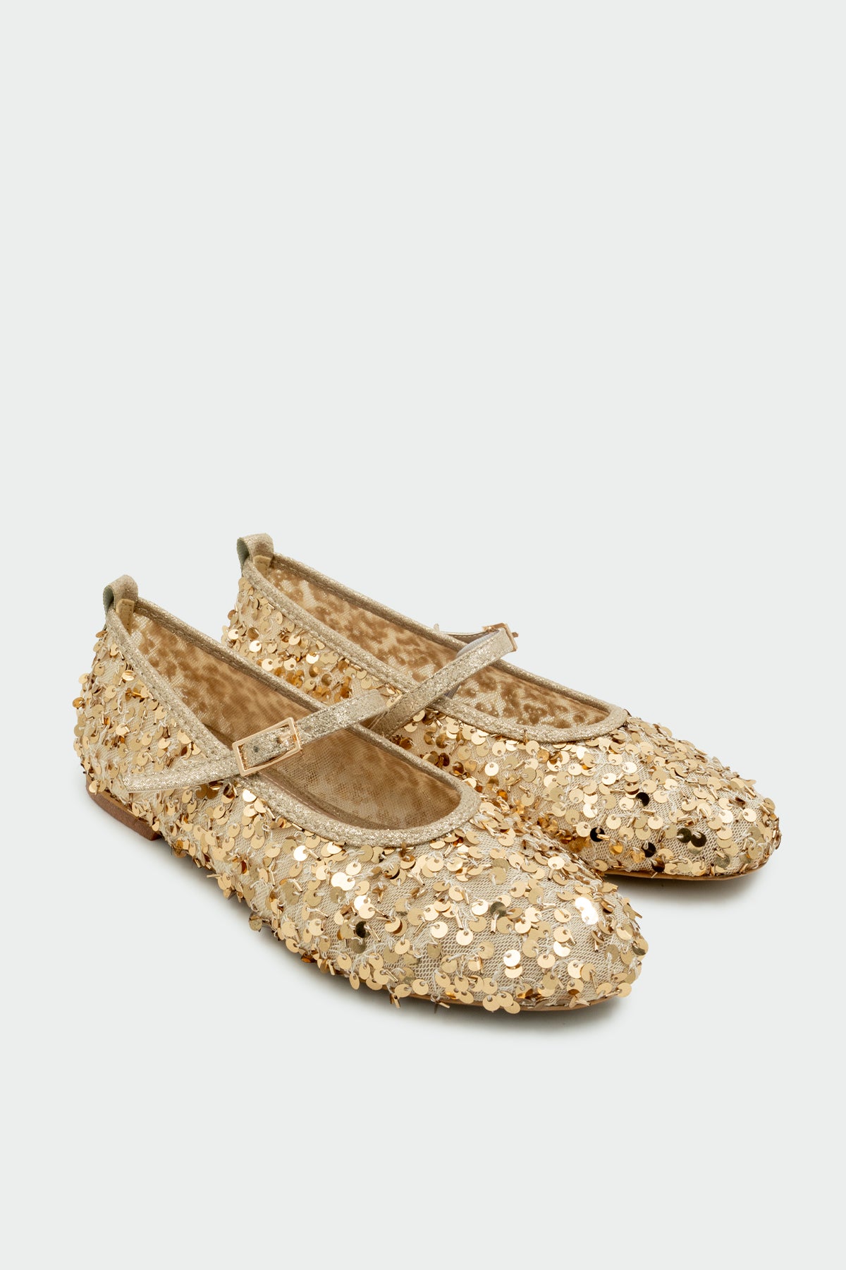 Brest Pul Detaylı Tokalı Babet - GOLD