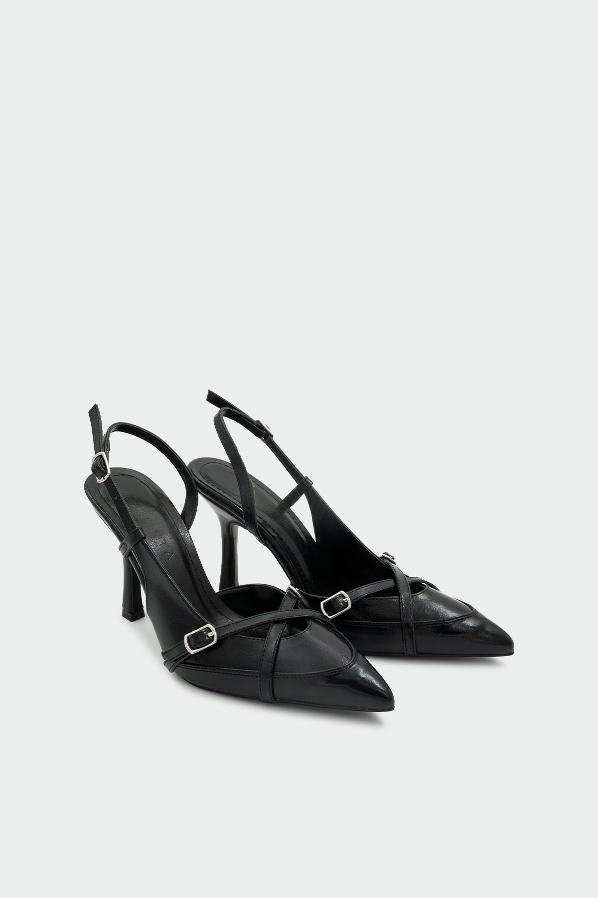 Flamin Toka Detaylı Kadın Topuklu Ayakkabı - SİYAH