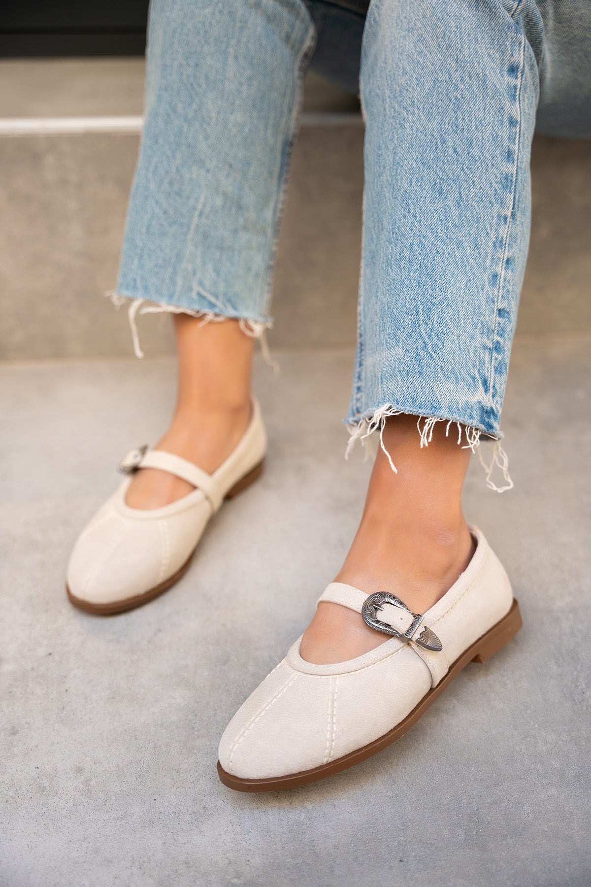 Opsis Düz Taban Kemer Detaylı Babet - BEJ SÜET