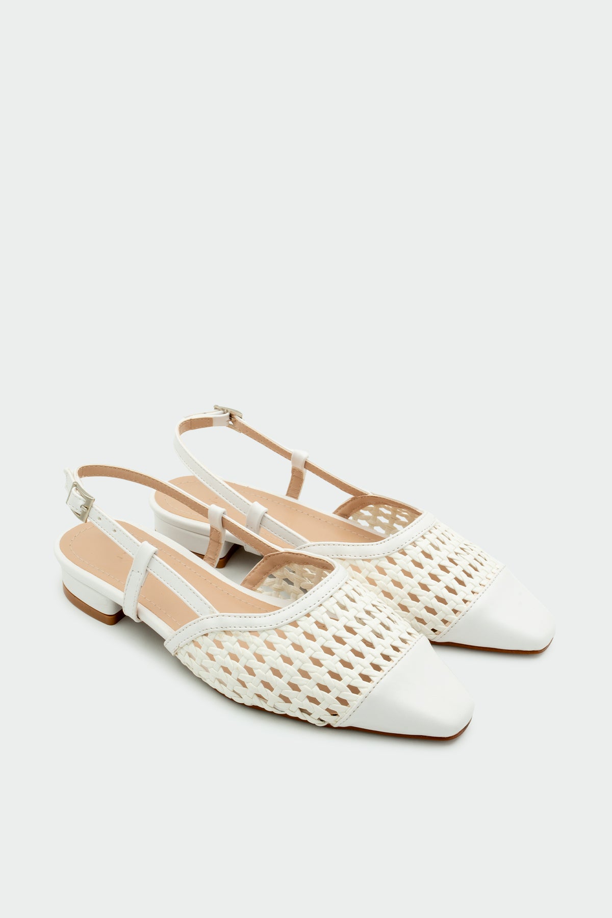 Megan Örgü Detaylı Kadın Düz Babet - BEYAZ