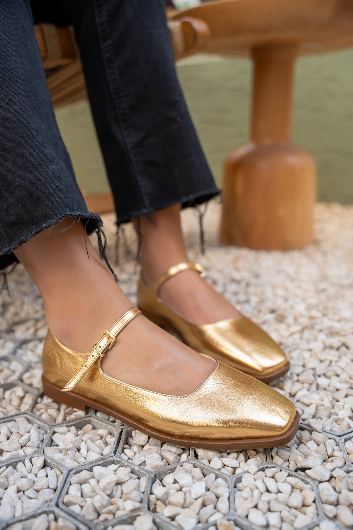 Flue Tokalı Düz Babet - GOLD