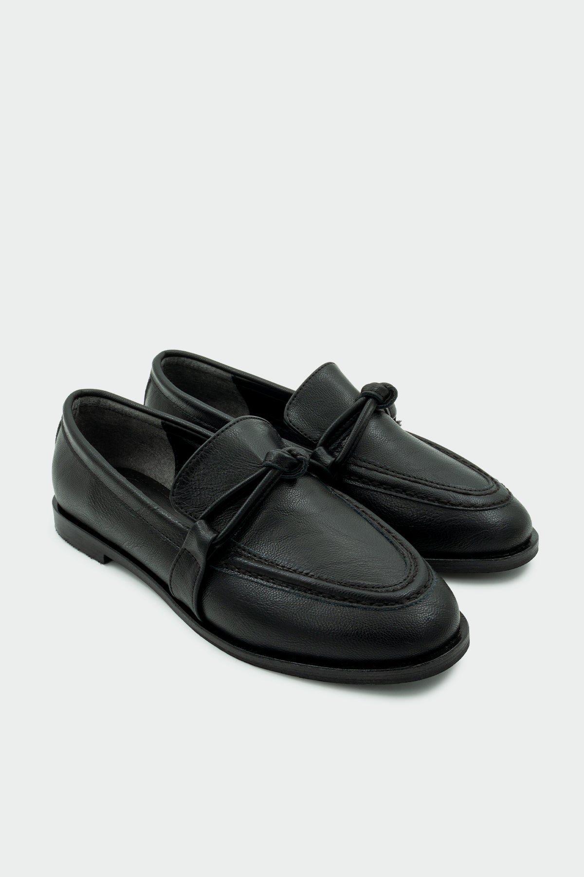 Onapy Düz Taban Düğüm Detaylı Ayakkabı - SİYAH DERİ