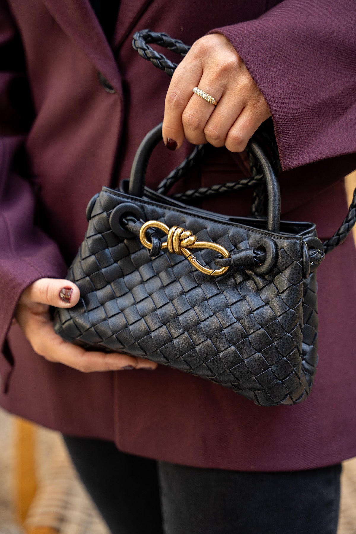 Sanmor Gold Düğüm Aksesuarlı Çapraz Çanta - SİYAH